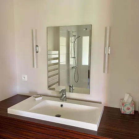 De Groupe Et L'agnel Πανσιόν Domaize