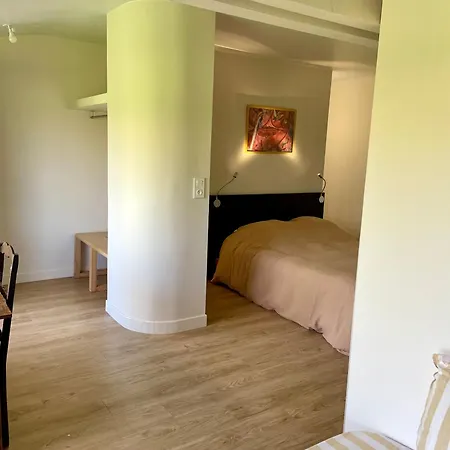 De Groupe Et L'agnel Πανσιόν Domaize