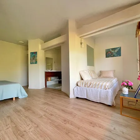 Πανσιόν De Groupe Et L'agnel 3*