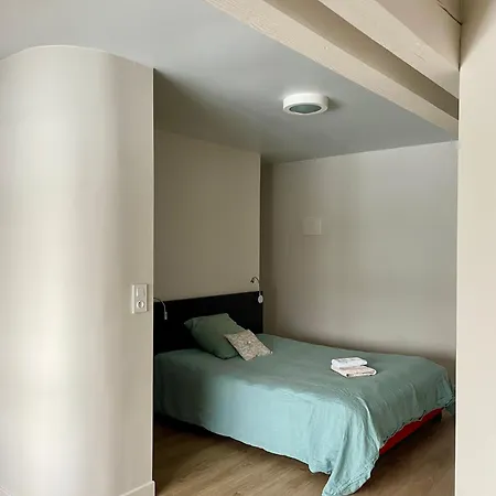 De Groupe Et L'agnel Domaize