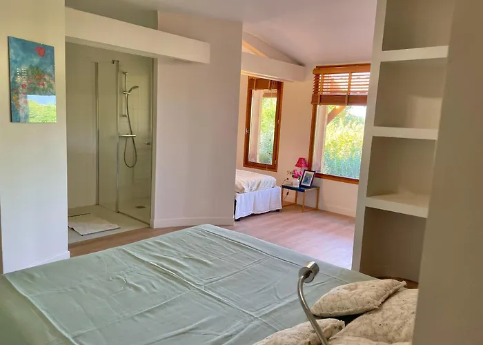 De Groupe Et L'agnel Domaize