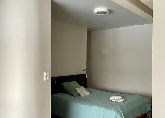 De Groupe Et L'agnel Domaize