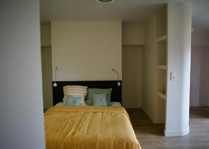 De Groupe Et L'agnel 3* Domaize